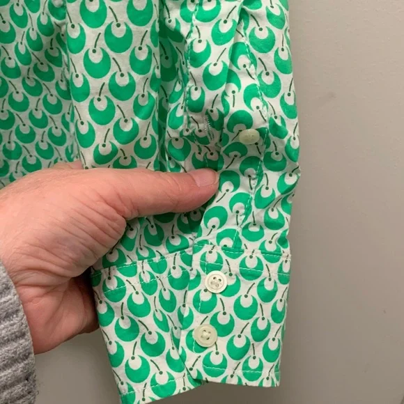 GAP Green Cherry Print Shirt Sz M - Picture 4 of 7